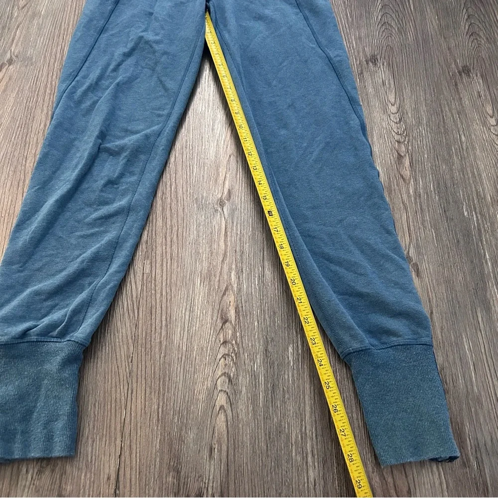 Lululemon Women’s Scuba Joggers size 4 Teal